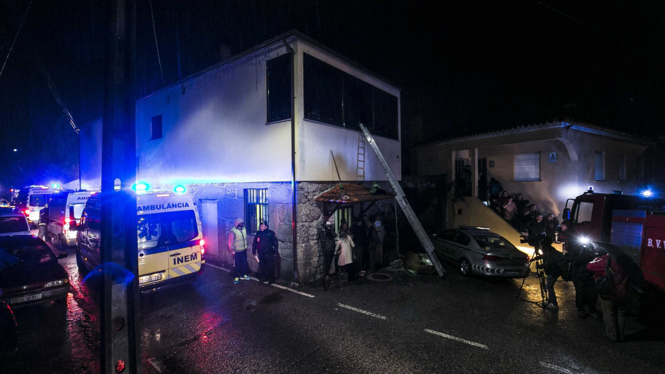 Sobe para 11 o n�mero de v�timas de inc�ndio em Vila Nova de Rainha
